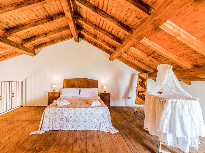 Bedroom 3, Villa with pool and panoramic surroundings, Catania