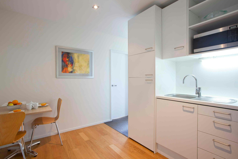 Food & Drinks, Auckland Harbour Suites, Waitakere