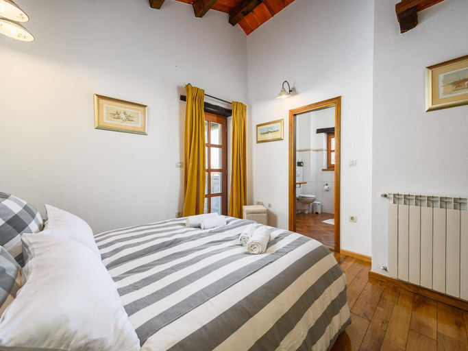 Bedroom 4, Villa in Banki with Private Pool near Marea Beach, Tinjan