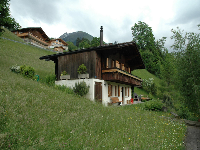 Others 4, Detached chalet with view of the Alps, large terrace and veranda, Niedersimmental