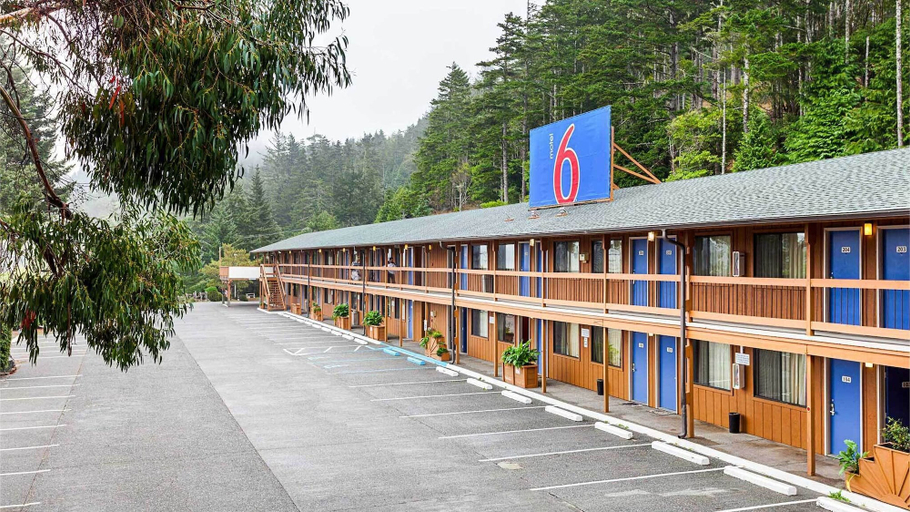Exterior & Views 2, Motel 6 Gold Beach, OR, Curry