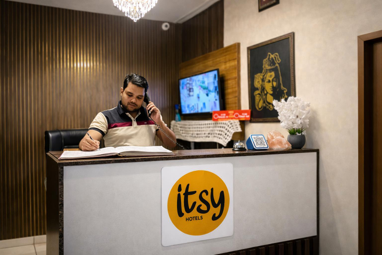 Others 4, Hotel Sk Grand, Sahibzada Ajit Singh Nagar