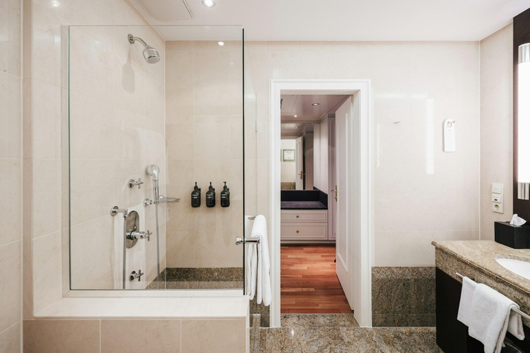 Bathroom 5, Hotel Nassauer Hof, Wiesbaden