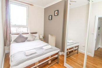 Others 5, City view flat at Liverpool st Brick Ln, London