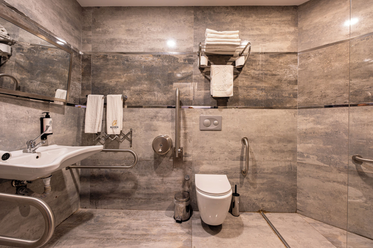 Bathroom 5, Business Life Hotel & SPA Bakırköy, Bakırköy