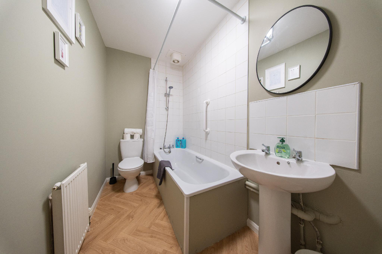 Bathroom, Notting Hill Studio Apartments, London