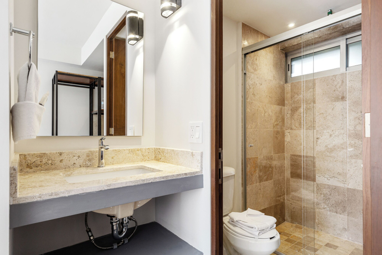 Bathroom 3, Morelos By Homirent, Querétaro