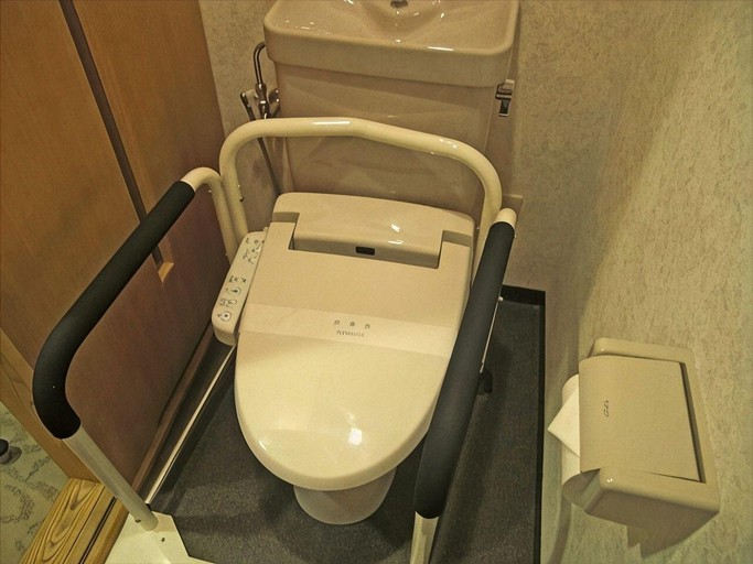 Bathroom 3, Taishakukyou Kanko Hotel Kinsaikan, Shōbara