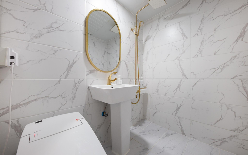Bathroom 5, Cheongju Yongam Sloth Hotel, Cheongju