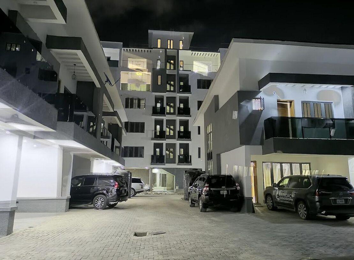 Others 4, Super Luxurious 1-bed Apartment in Ikate, Eti-Osa