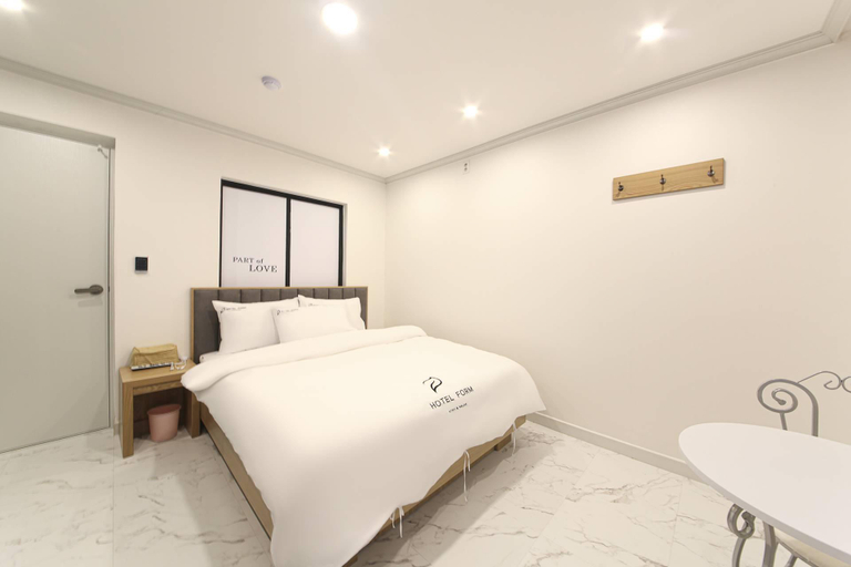 Bedroom 4, Gumi Geumosan Hotel Form, Gumi