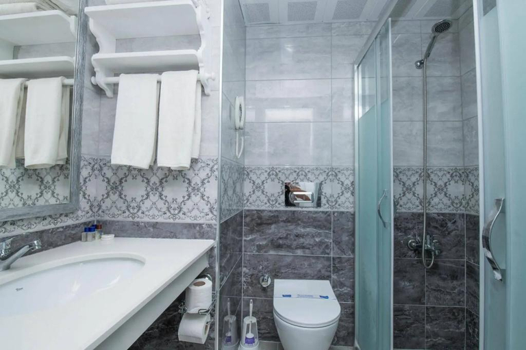 Bathroom 5, Hotel Pirat, Kaş
