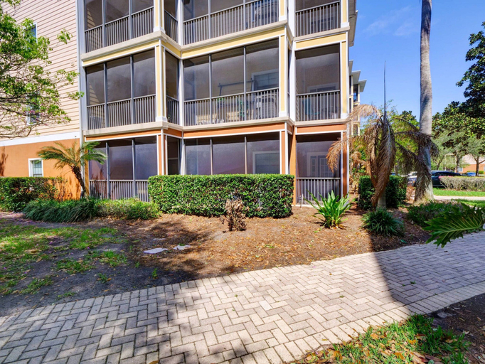 Others 5, 2BR Condo Near Disney Resort Pool & Sauna, Osceola