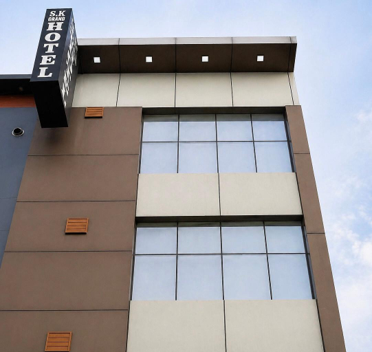 Others 5, Hotel Sk Grand, Sahibzada Ajit Singh Nagar