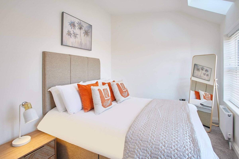 Bedroom 2, Host & Stay | Lemonade Arch, North Yorkshire