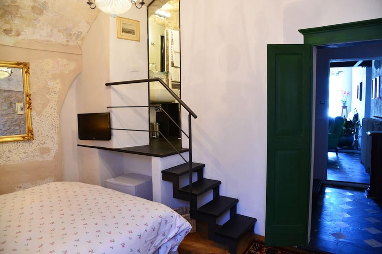 Bedroom 4, La Terrazza di Vico Olivi B&B, Imperia