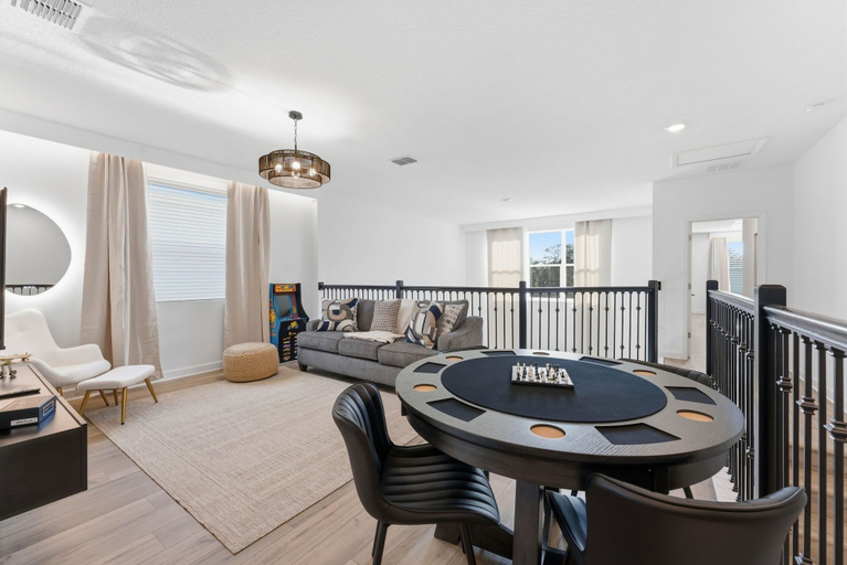 Others 3, Reunion 5BR Home w/ Pool 15min to Disney, Osceola