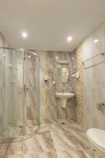 Bathroom, Hotel Tarsis Club and Aquapark, Nesebar