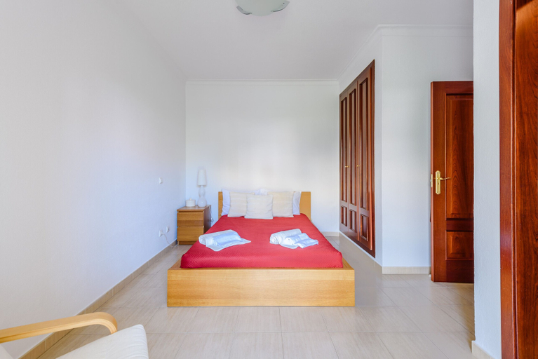 Others 5, Vilamoura Garden and Pool Apartment, Loulé