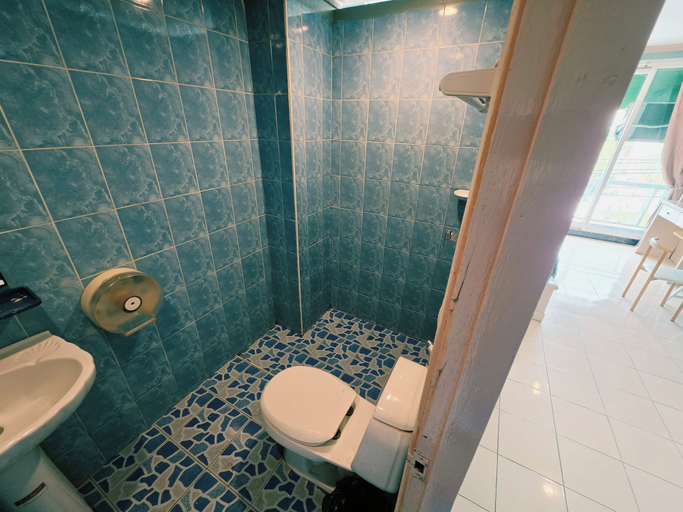 Bathroom 4, Green Hotel, Pattaya