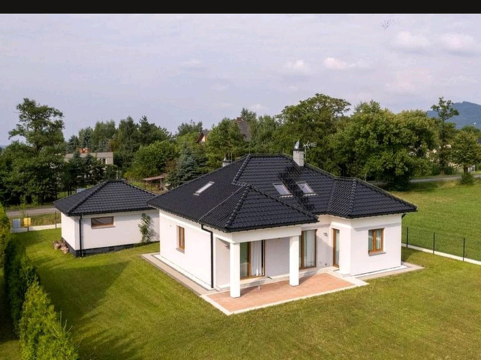 Others 5, Spacious Villa in Cisownica with Terrace, Cieszyn