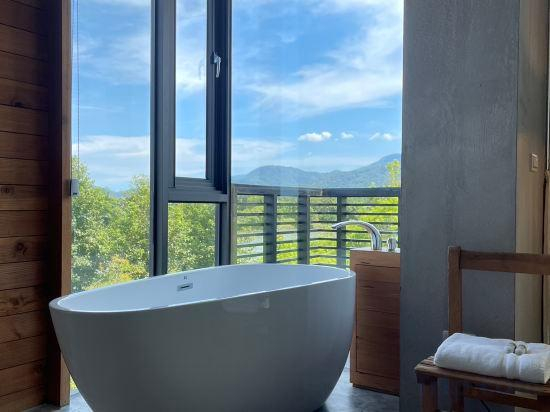 Others 5, JUSTSTAY, Yilan