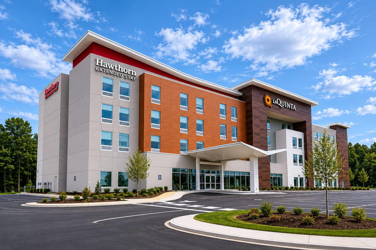Exterior & Views 1, La Quinta Inn & Suites by Wyndham Mebane, Alamance