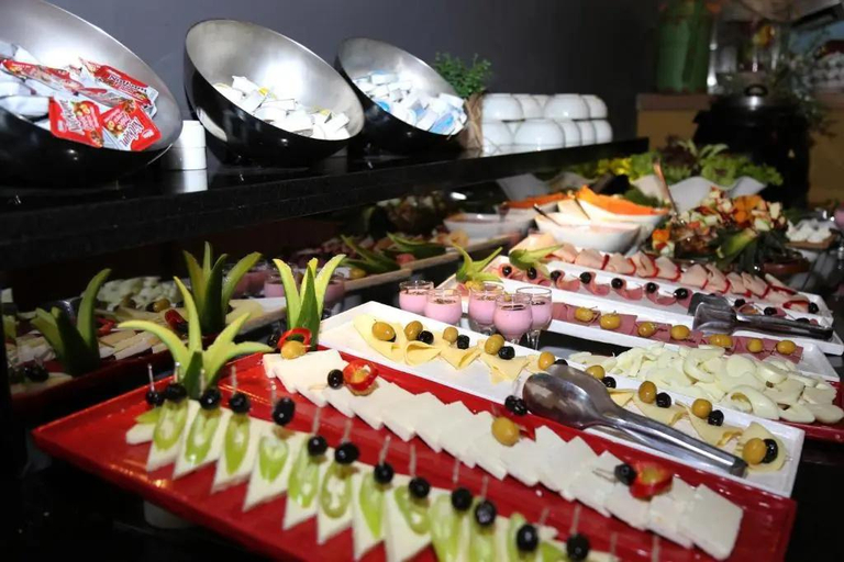 Food & Drinks 5, Pasaport Pier Hotel, Konak