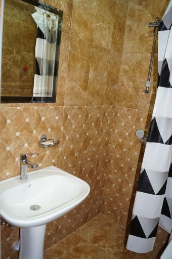 Bathroom 4, Abasha, Abasha