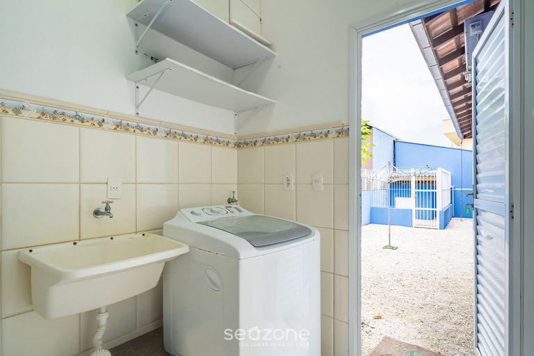 Others 5, 4BR Home w/ BBQ 100m From Beach Jat0355, Bombinhas