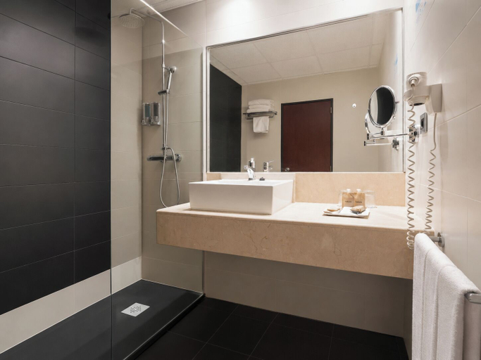 Bathroom 5, Hotel Chamartin The One, Madrid