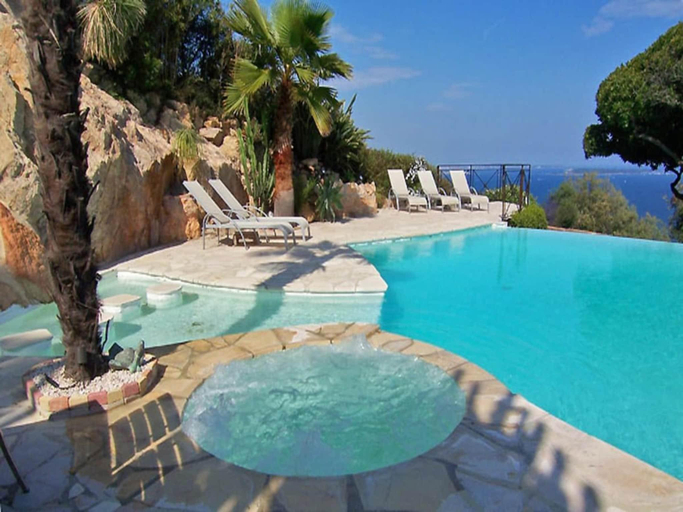Others 2, Magnificent villa with sea view for a group, Alpes-Maritimes