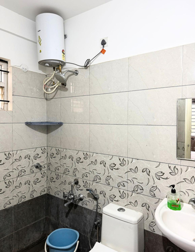 Bathroom 3, Tranquil Serviced Apartments - Sarjapur, Bangalore