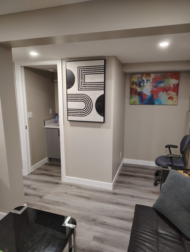Others 3, Cozy 3-bedroom House Rental in Calgary's Rosscarrock Area, Division No. 6