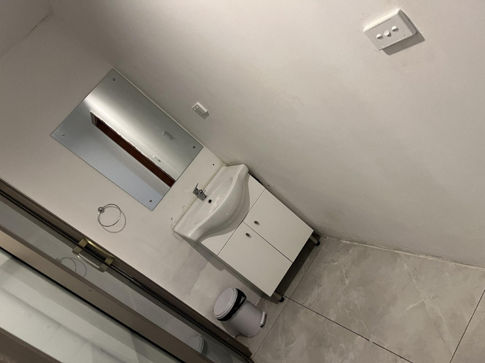 Others 3, Oxford Apartments Suva