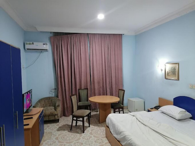 Others 4, Royal Garden Hotel, Obio/Akp