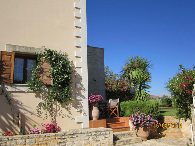 Others 3, Villa in Prines with White Mountains View, Crete