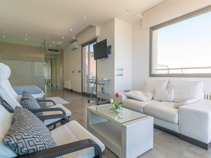 Others 3, Bohemi - Villa With Private Pool. Free Wifi, Baleares