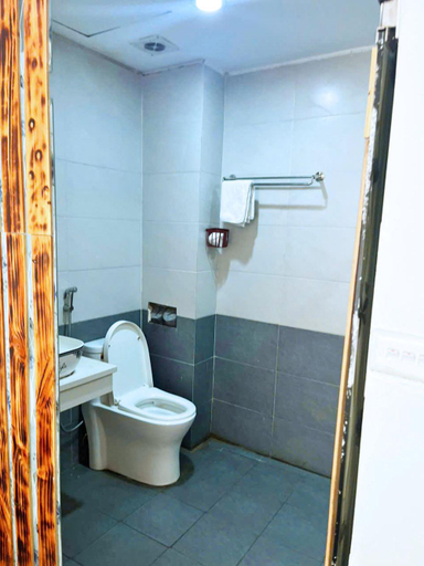 Bathroom, Hanoi Gold Hotel, Đống Đa