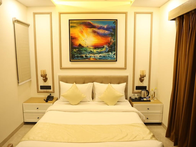 Bedroom 3, The Hotel Phoenix, Indore