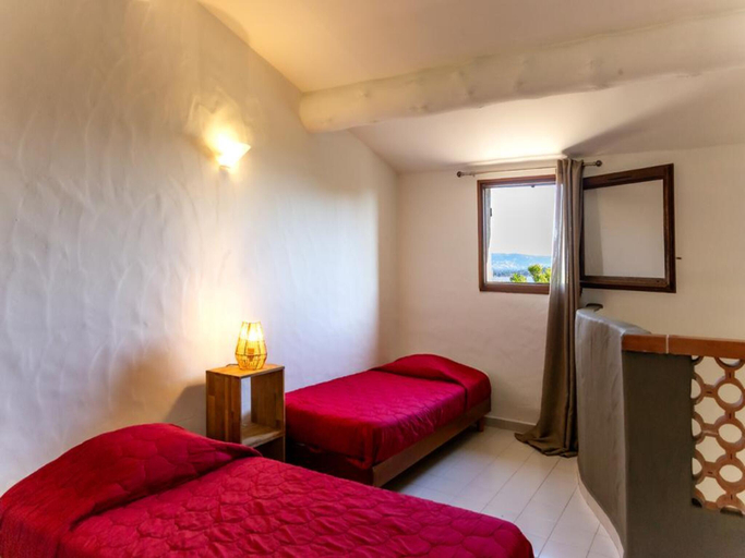 Bedroom 2, Villa for 6 by the Mediterranean Sea, Corse-du-Sud