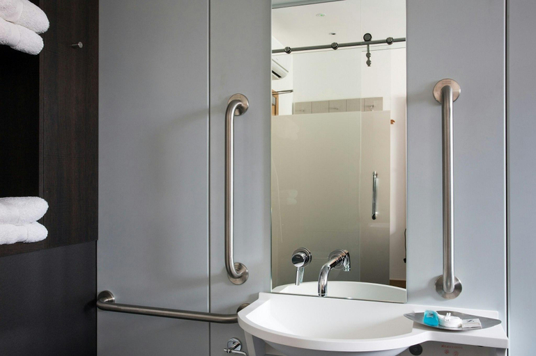 Bathroom 4, The Z Hotel Shoreditch, London