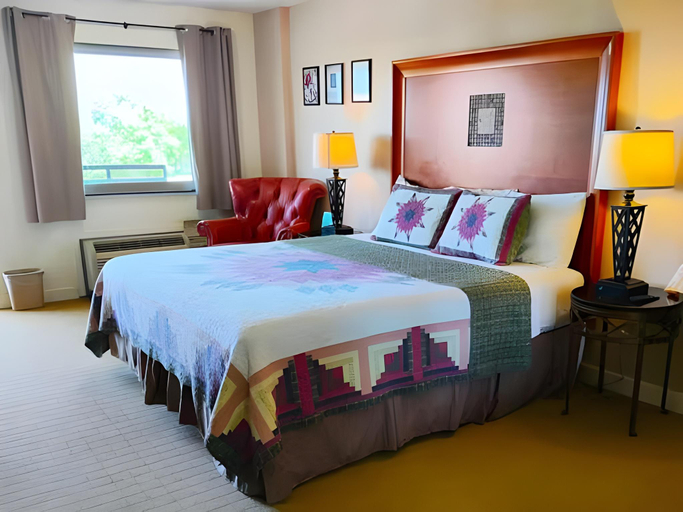 Bedroom 2, The Lodge at Russell - Russell Inn, Russell