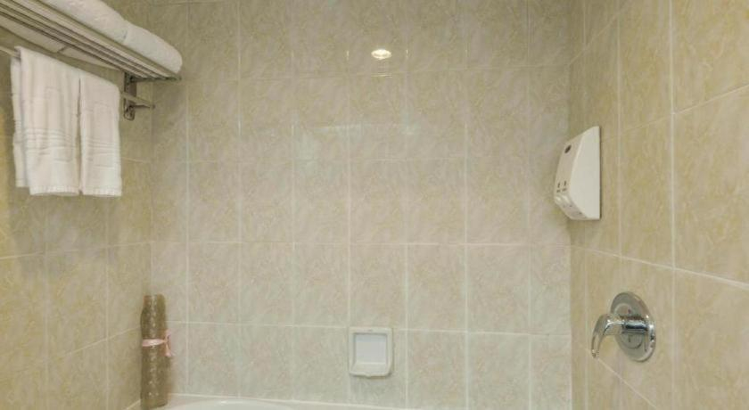 Bathroom 4, New Pearl River Hotel, Guangzhou