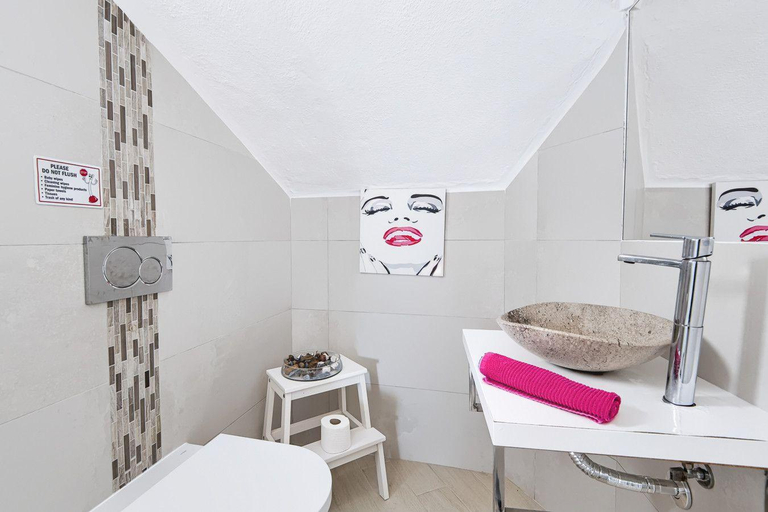 Others 5, ADM Clara · Beautifully Renovated Villa, Lagoa