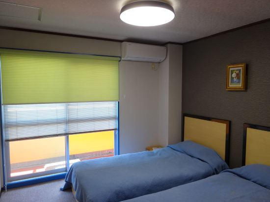 Others 3, SYO Heights, Osaka