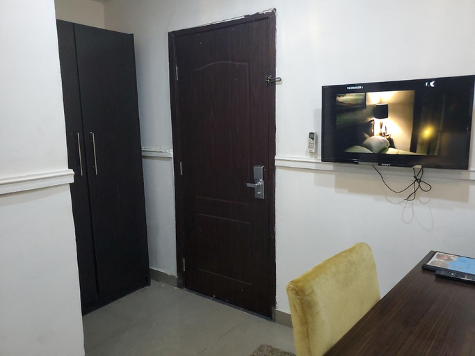 Others 5, Luxury Suites and Apartments, AbujaMun