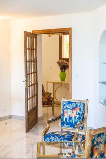 Others 4, Villa Excelsior in Porto Ota, Corse-du-Sud