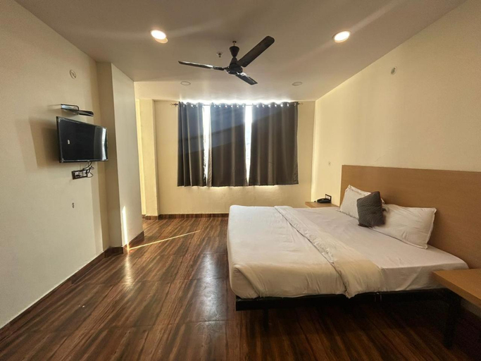 Others 5, The Chaitanya United Stay, Delhi