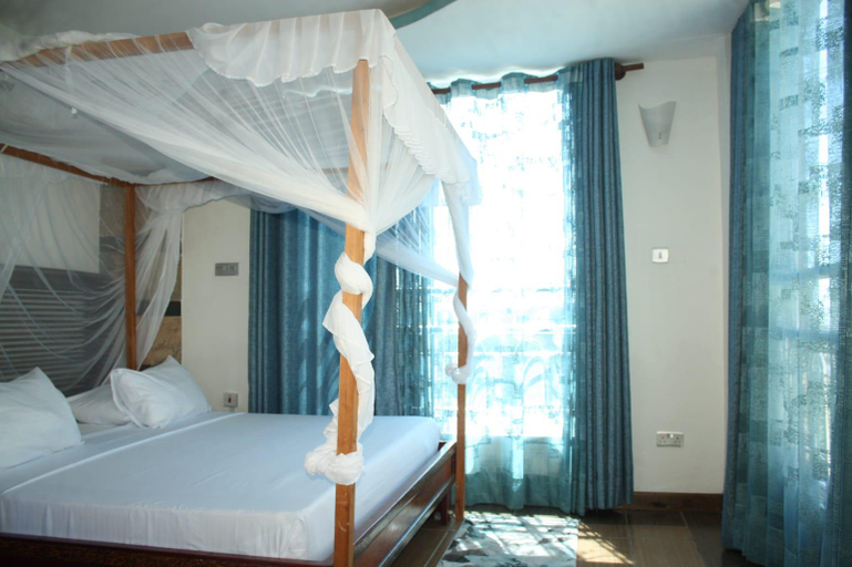 Others 4, Beachfront Apartment, Nyali
